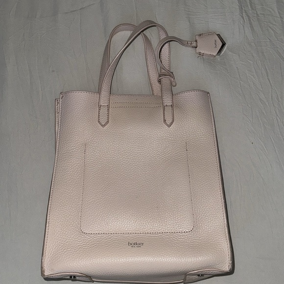 Very little use medium size bag - Picture 2 of 4